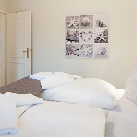 Blickfang Haus Senhuk *